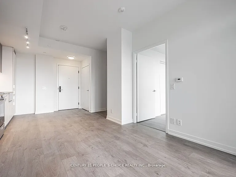 270 Dufferin St #713 — Photo 8