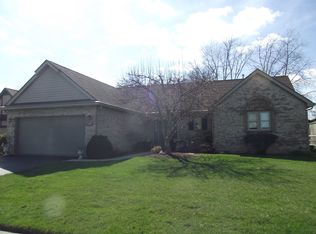 418 Georgetown Dr, Oregon, OH 43616