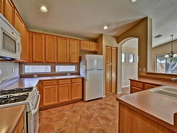 2nd image of 1751 W Amberwood Dr