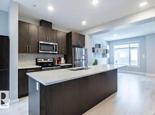 804 Welsh Dr SW #22, Edmonton, AB T6X 1Y8