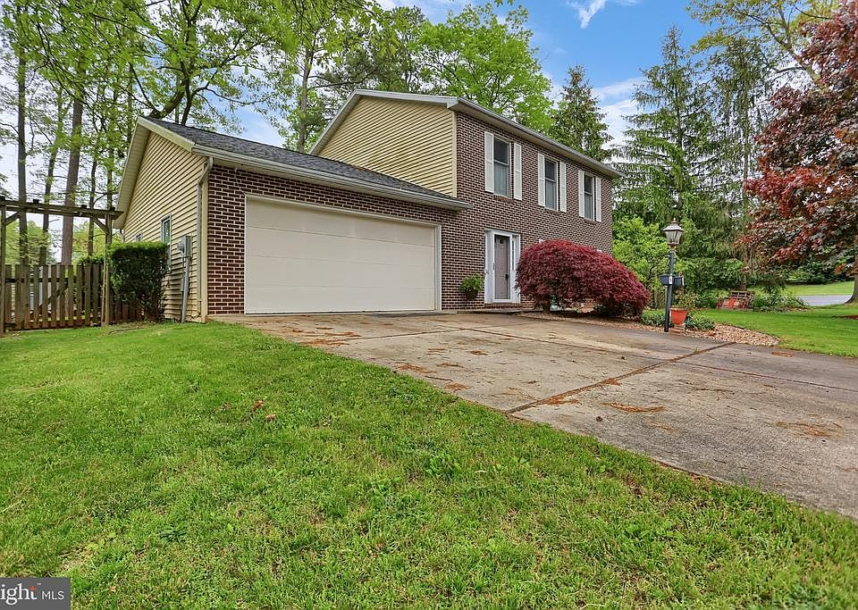 1st image of 6577 Fairway Dr W