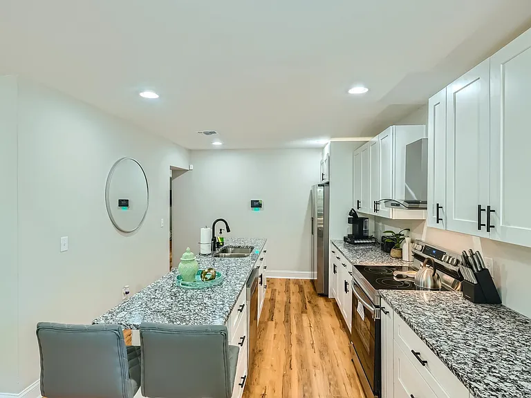 1170 Booker Ave SW — Photo 24