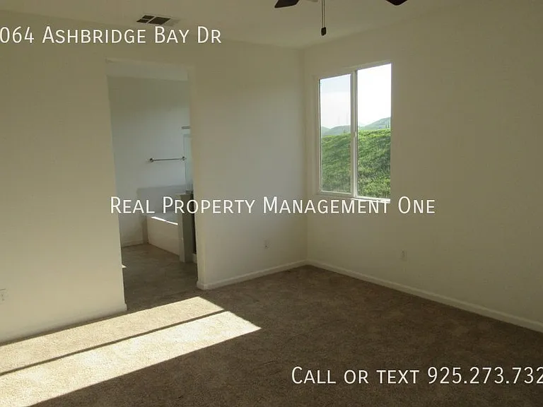 1064 Ashbridge Bay Dr — Photo 18