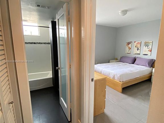3rd image of 921 Jefferson Ave APT 3B