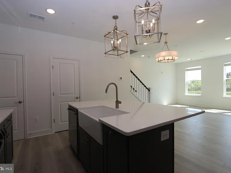 2512 W Peninsula Dr #A — Photo 4