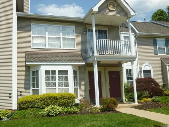 1939 Delancey St, Hellertown, PA 18055