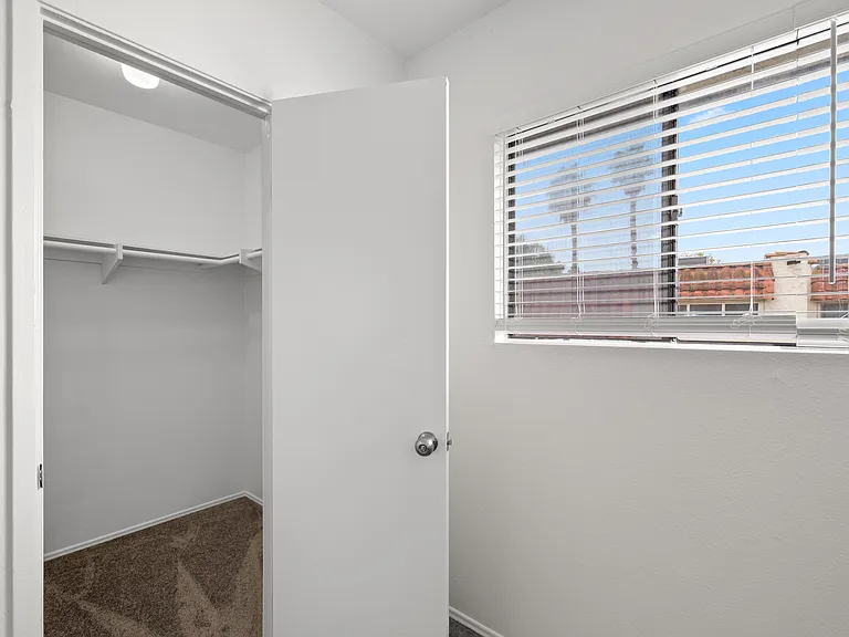 5580 Lake Park Way #28 — Photo 15