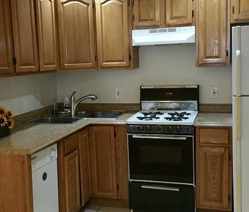 5th image of 1119 Greene Ave #1