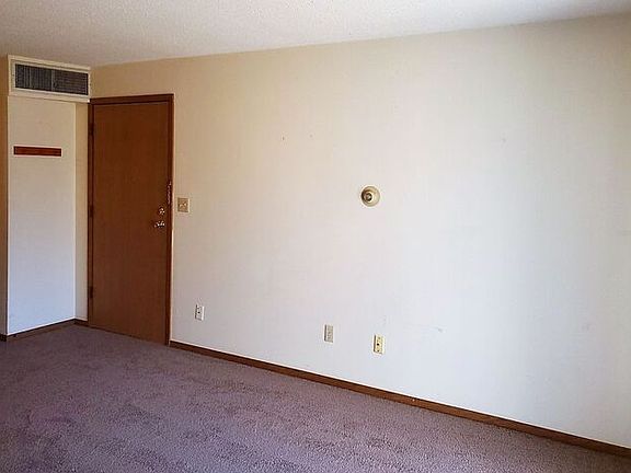 5th image of 2635 Westwinds Dr APT 6