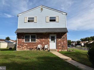 512 Corinthian Ave, Essington, PA 19029