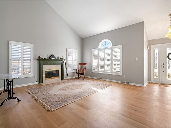 3rd image of 8116 Palomino Dr