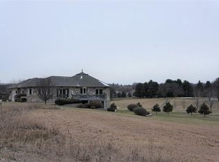1231 Valley Estates Rd, Mondovi, WI 54755