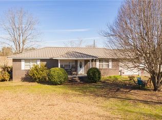 870 Berry St, Berry, AL 35546