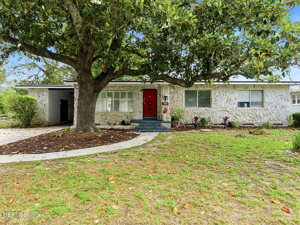 1st image of 7484 SPINOLA Road