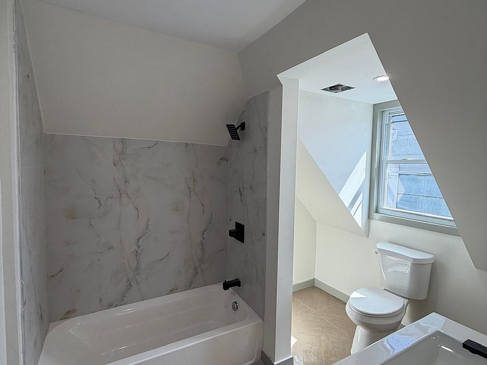1st image of 1 Roseville Ave APT 3