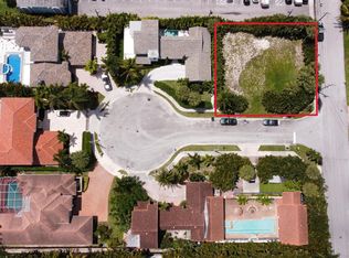 7 Lakeside Palms Court, Lake Worth Beach, FL 33460