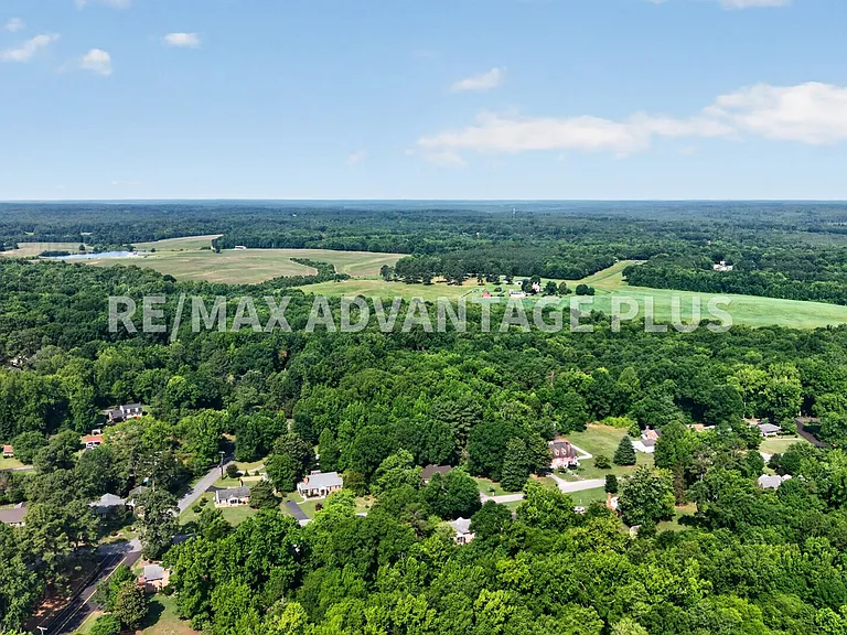 1004 Fourth Avenue Ext — Photo 45