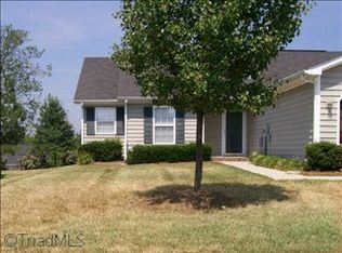 3931 Cobblestone Bend Dr, High Point, NC 27265