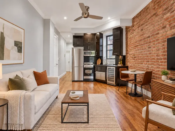 252 Mott Street image 1 of 3