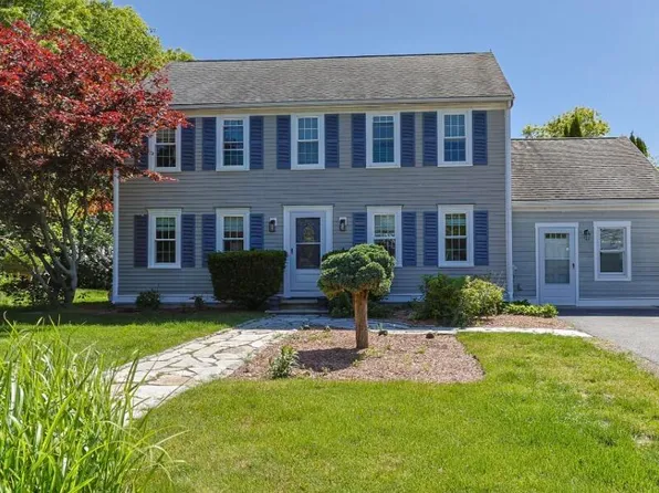 30 Sheffield Place, Mashpee, MA 02649