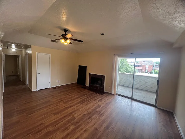 11514 Nobility Dr #C — Photo 4