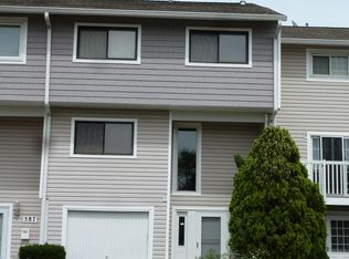 589 Harbor Ter, Bartlett, IL 60103