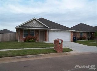 8201 Sunny Pointe Ln, Oklahoma City, OK 73135