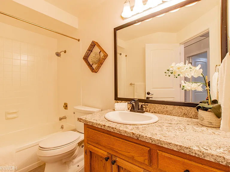 2351 Todd St — Photo 23