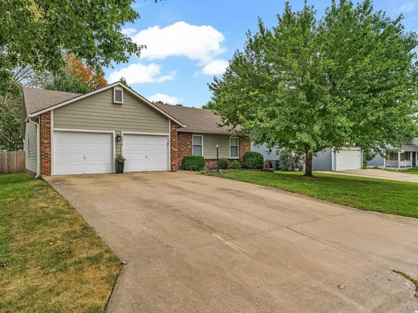 1016 Andover St, Lawrence, KS 66049