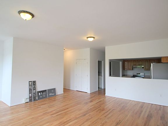 2nd image of 226 Gates Ave #2