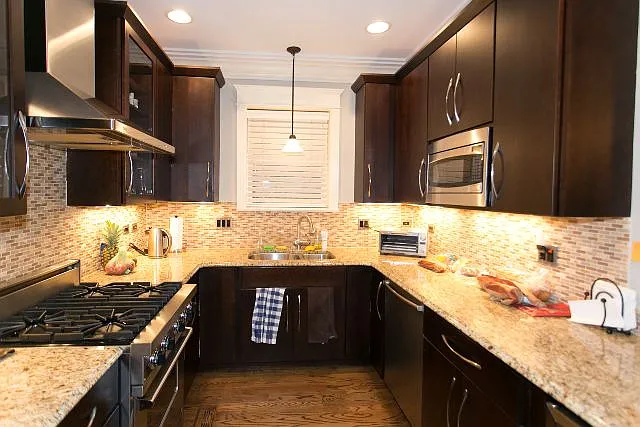 831 W Buckingham Pl #2C — Photo 4