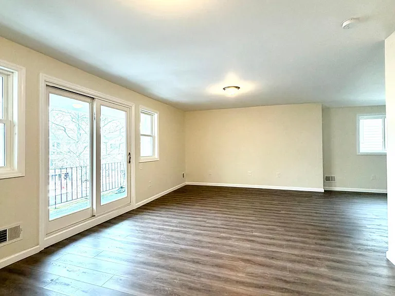 110 Spartan Ave #2 — Photo 3