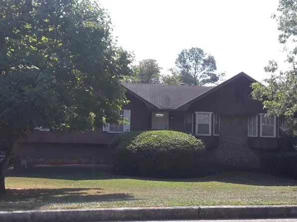 3299 Moravia Dr, Lithonia, GA 30038