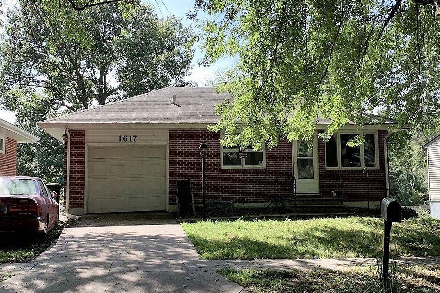 1st image of 1617 N 71st St