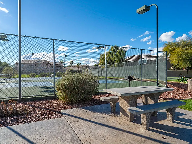 3980 E Graythorn St — Photo 23