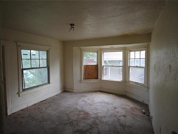 5th image of 3231 S Benton Ave