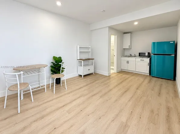 7637 Biltmore Blvd #1, Hollywood, FL 33023