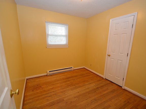 4th image of 1907 Capps St