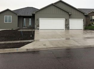 1008 N Caleb Ave, Sioux Falls, SD 57103