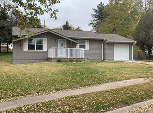 9224 Larimore Ave, Omaha, NE 68134