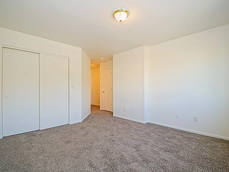 424 Valley Cir #D — Photo 10