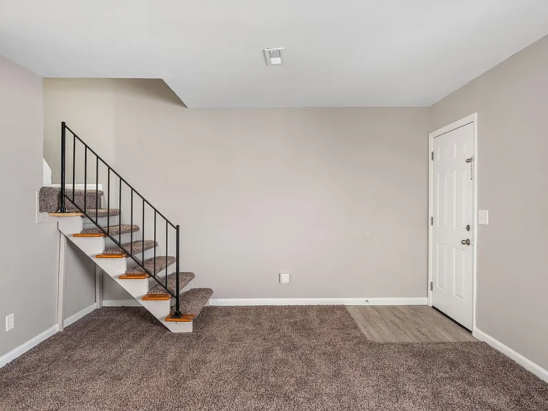 Village Square Townhomes — Photo 11