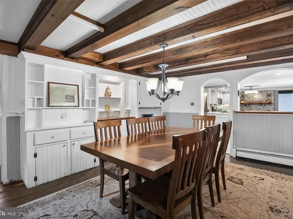 135 Summit Rd, Malvern, PA 19355