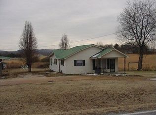 4020 Morrison Creek Rd, Clifton, TN 38425