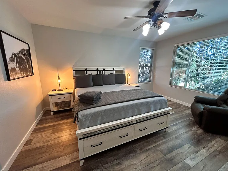 345 N Scott Dr — Photo 11