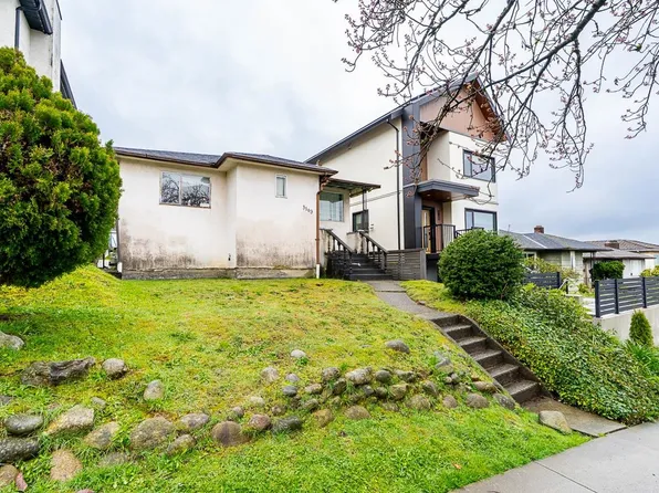 3163 Rupert St, Vancouver, BC V5M 3V2