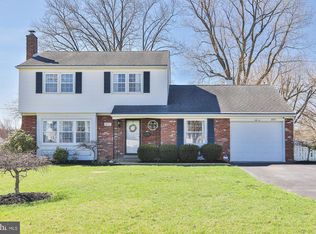 897 Longstreth Rd, Warminster, PA 18974