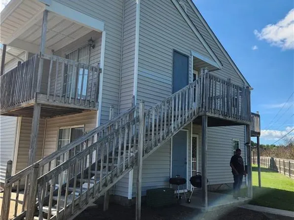 3700 Towne Point Rd #B, Portsmouth, VA 23703