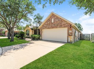 5705 Emerald Brook Ln, League City, TX 77573