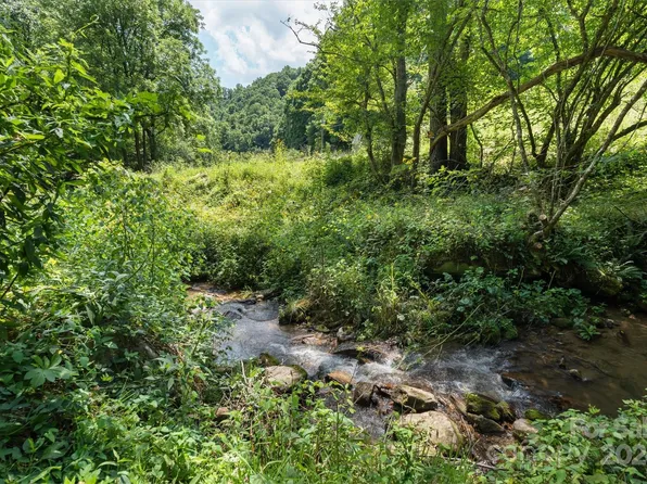Patsy Creek Rd, Burnsville, NC 28714